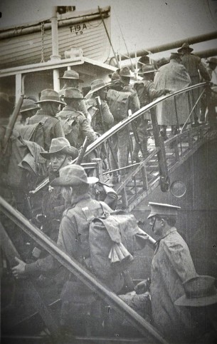 Boarding the Afric A19 - courtesy State Library NSW